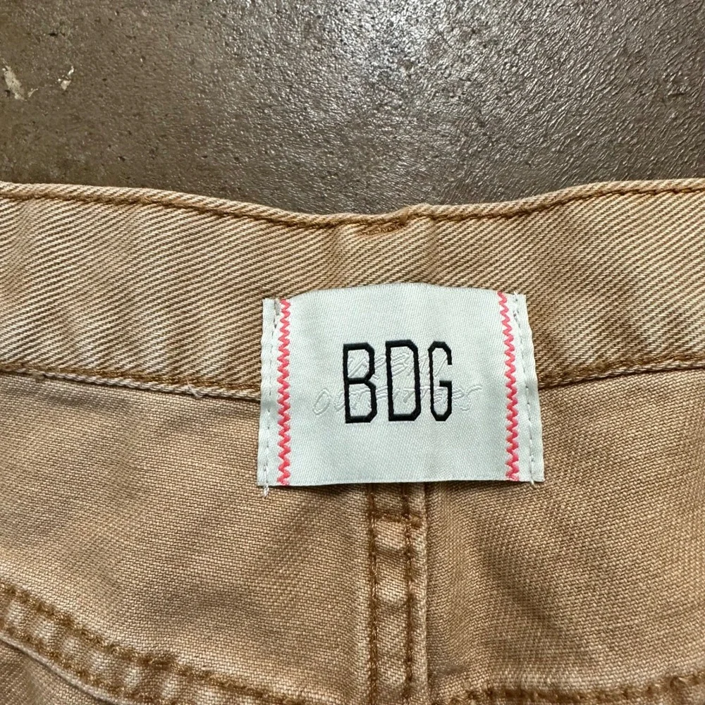 BDG‎ Cheeky Denim Shorts Frayed Hem Casual Tan Urban Outfitters Size 32